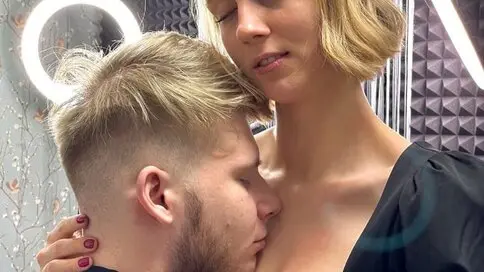 Record Nude MarkandEmma