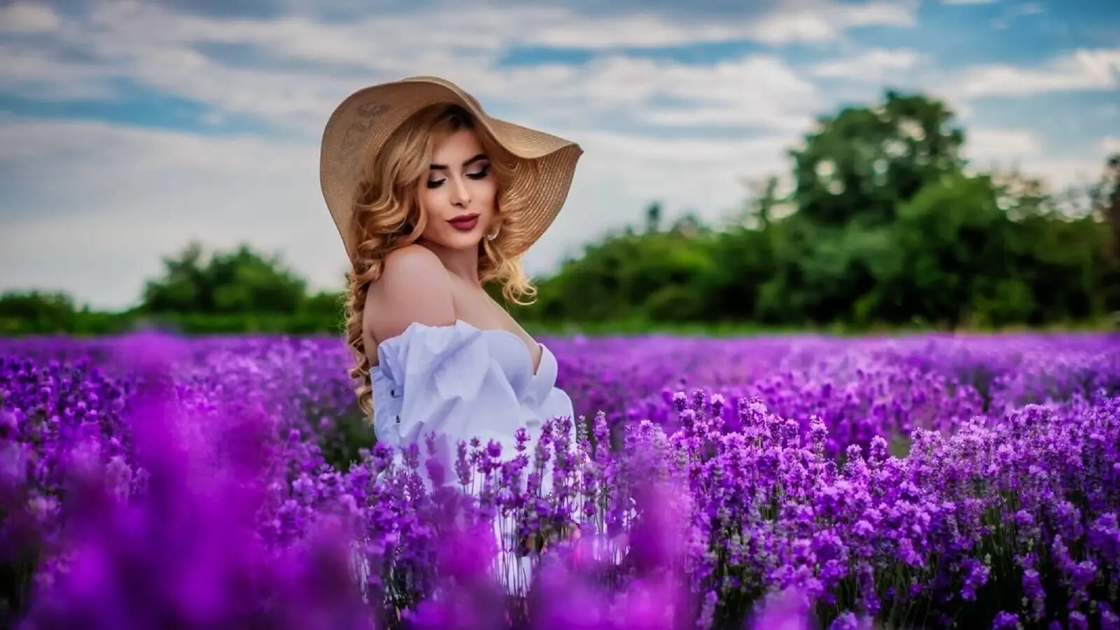 Record Nude SerennaBubble